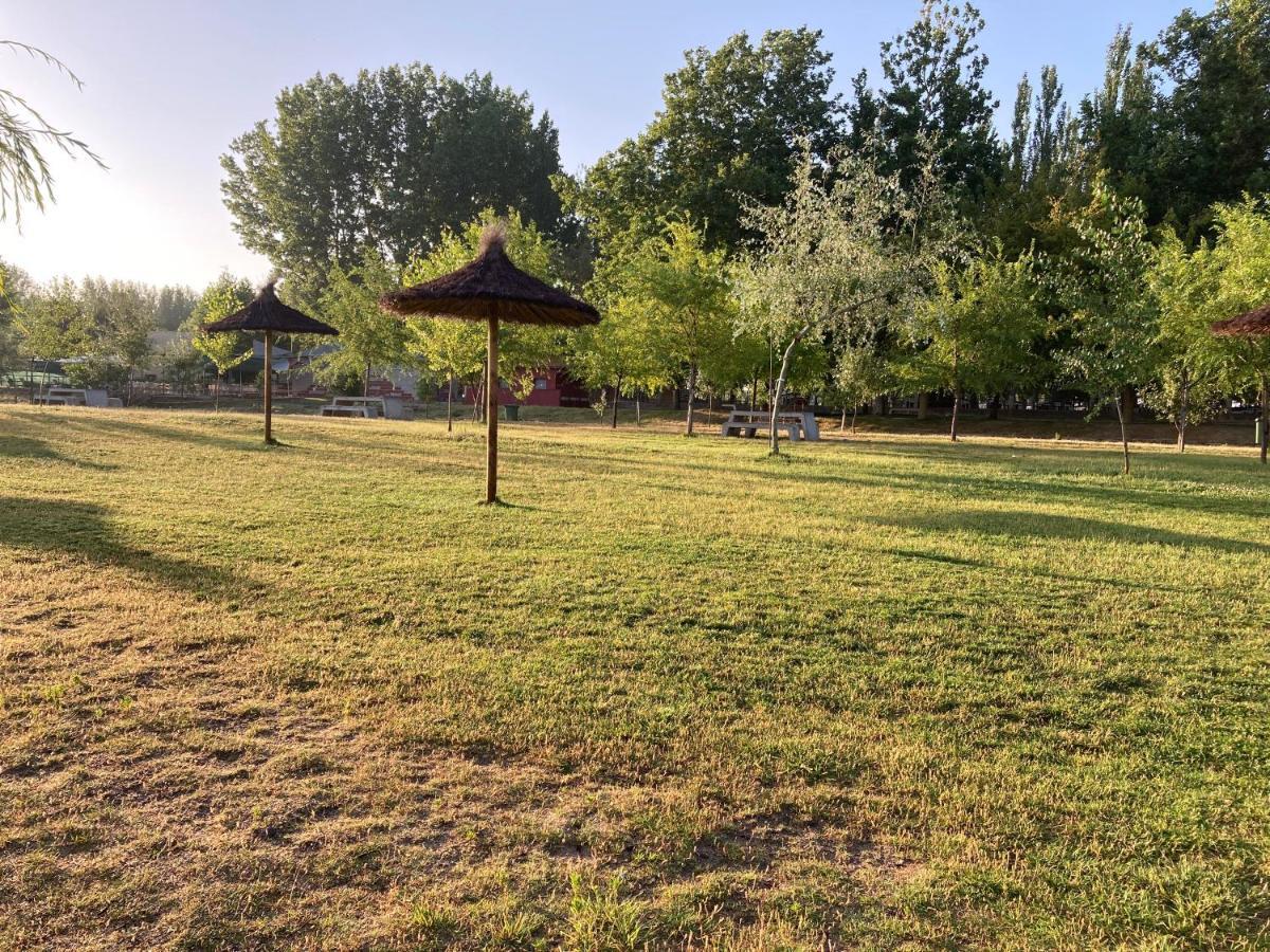 Alojamiento La Duquesita Appartement Alba De Tormes Buitenkant foto