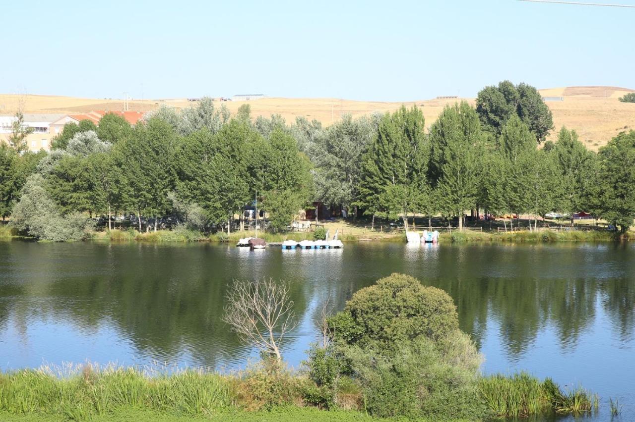 Alojamiento La Duquesita Appartement Alba De Tormes Buitenkant foto