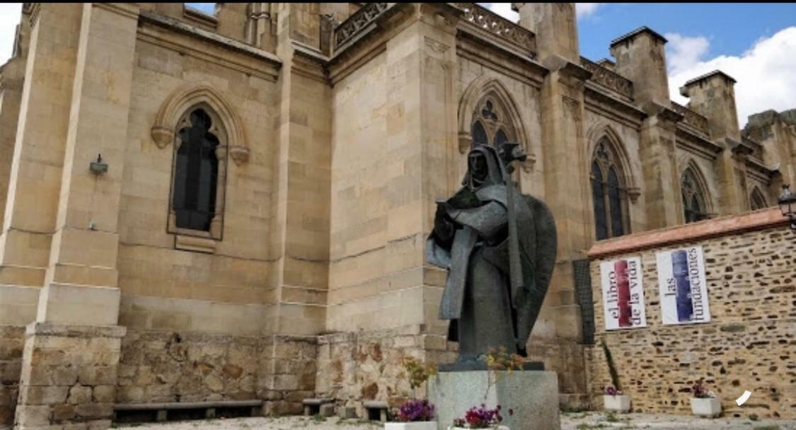 Alojamiento La Duquesita Appartement Alba De Tormes Buitenkant foto