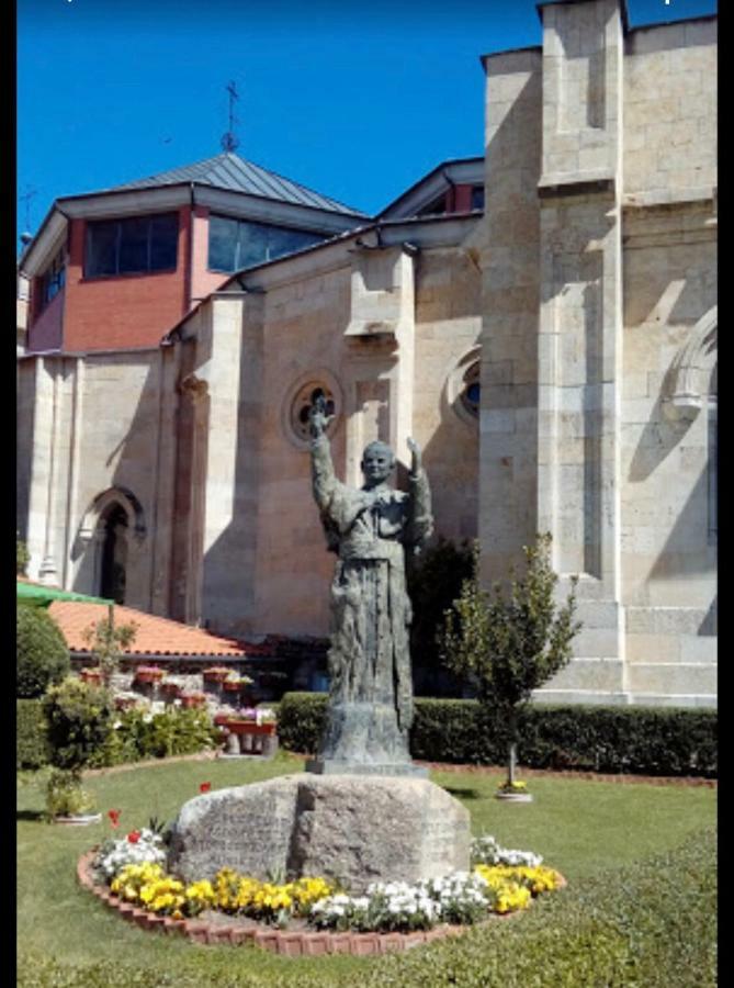 Alojamiento La Duquesita Appartement Alba De Tormes Buitenkant foto